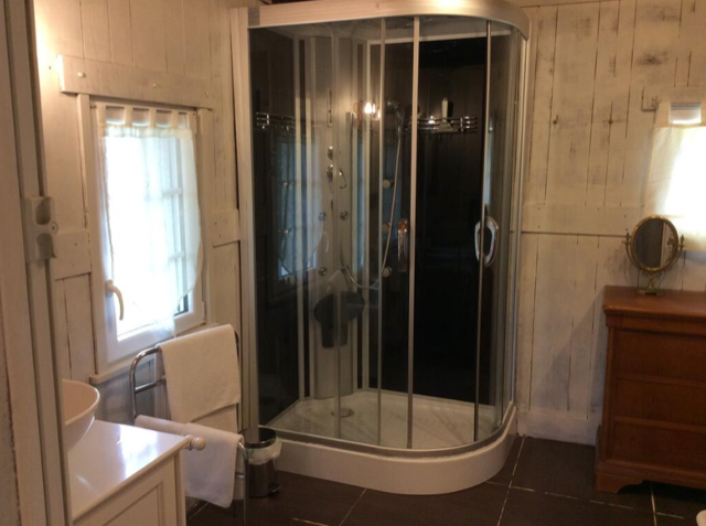 Foto_10__pag_Chambres_d_Hotes__kamers_03_.png